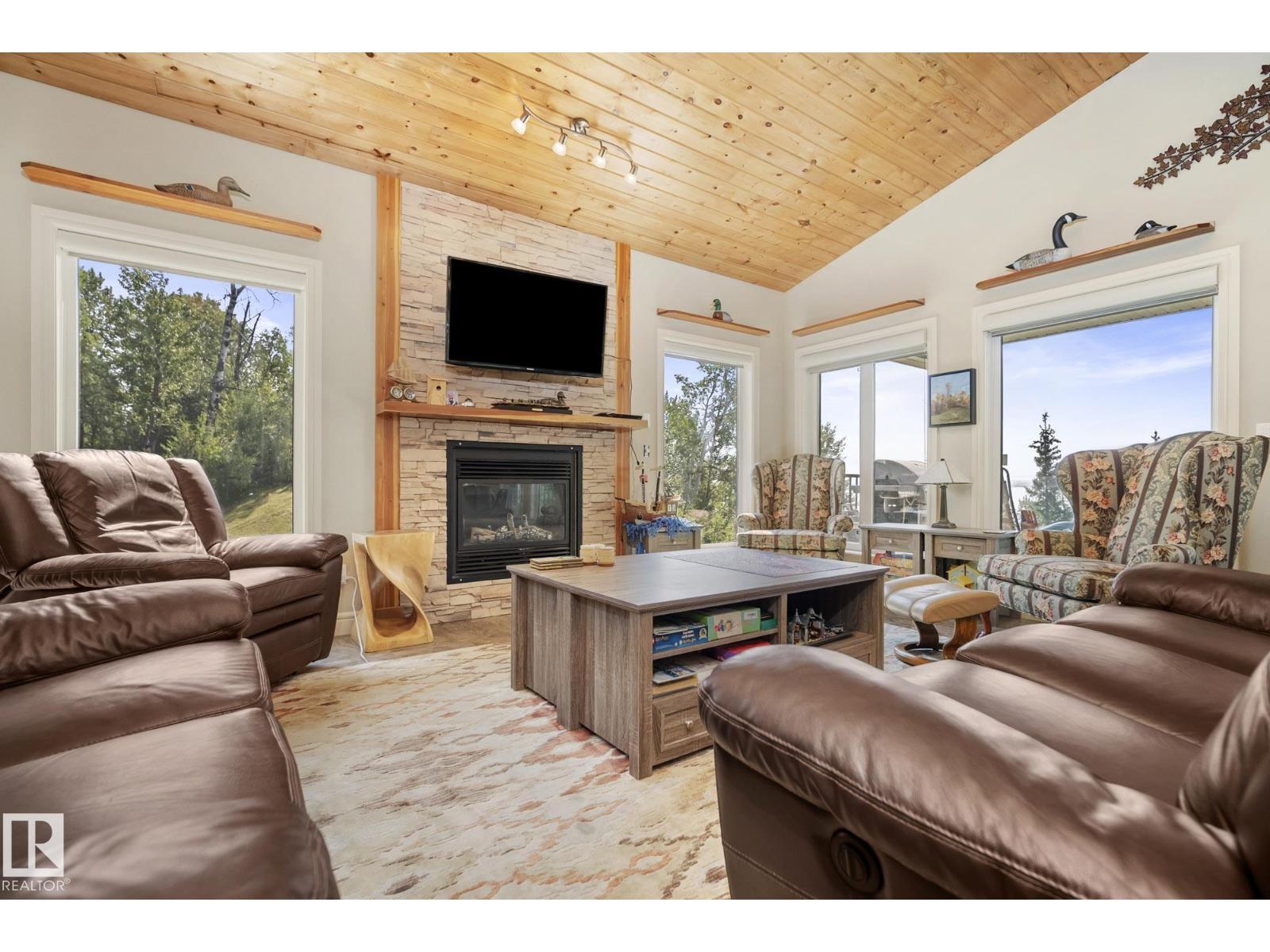 4518 LAKESHORE RD, Rural Parkland County