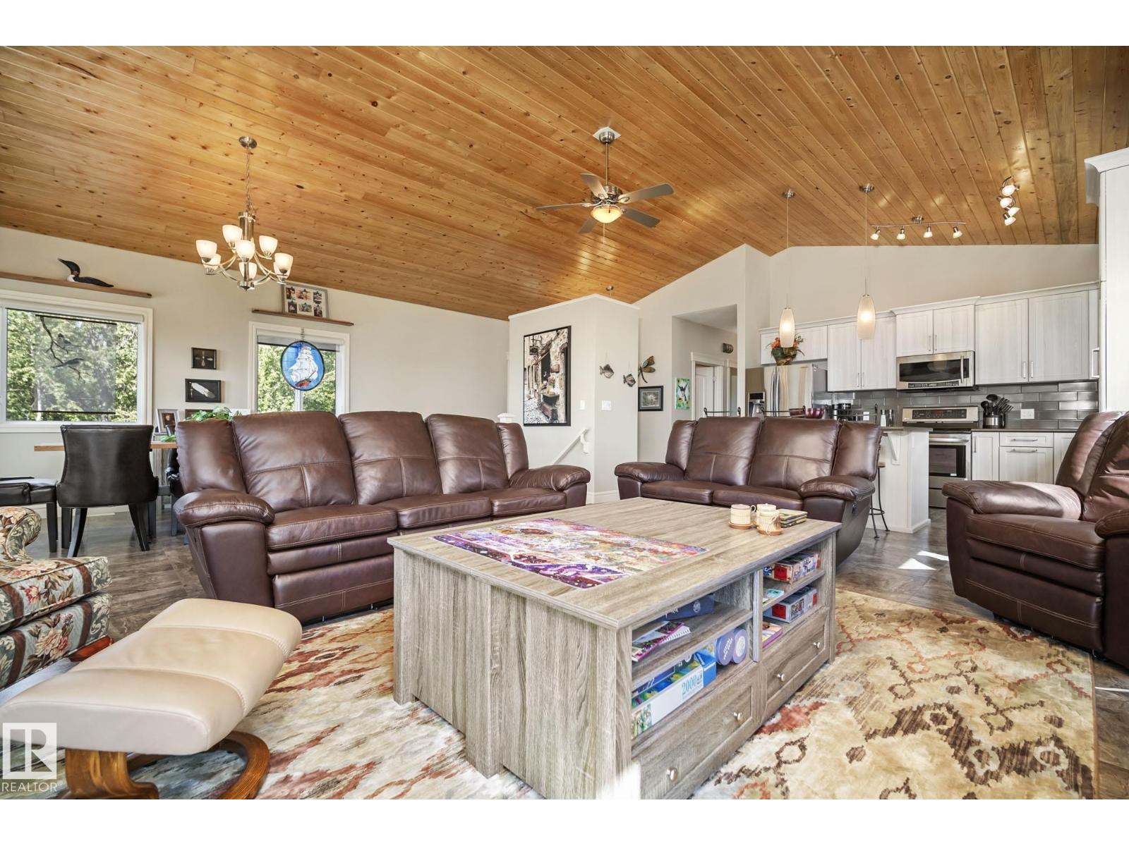 4518 LAKESHORE RD, Rural Parkland County