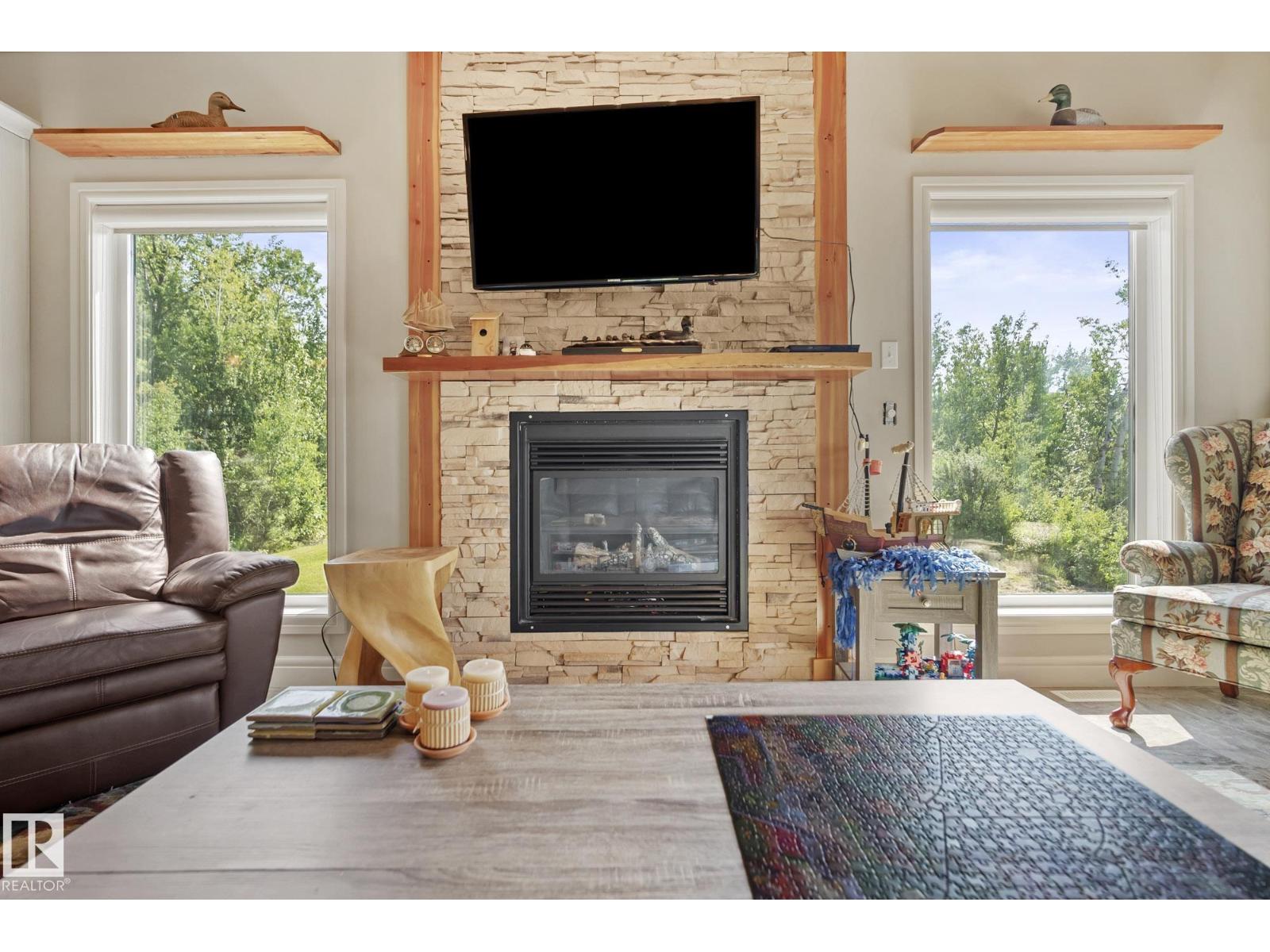 4518 LAKESHORE RD, Rural Parkland County