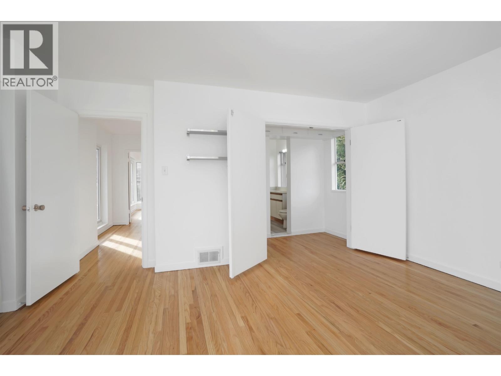 875 ESQUIMALT AVENUE, West Vancouver