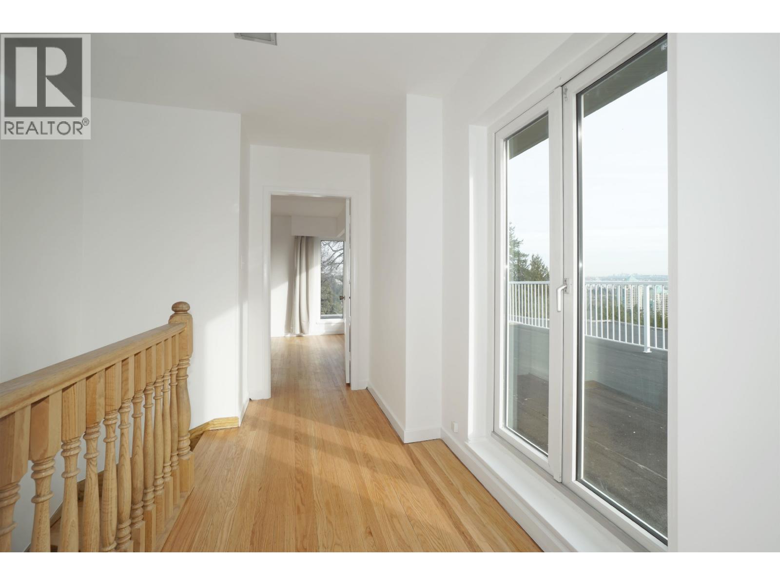 875 ESQUIMALT AVENUE, West Vancouver