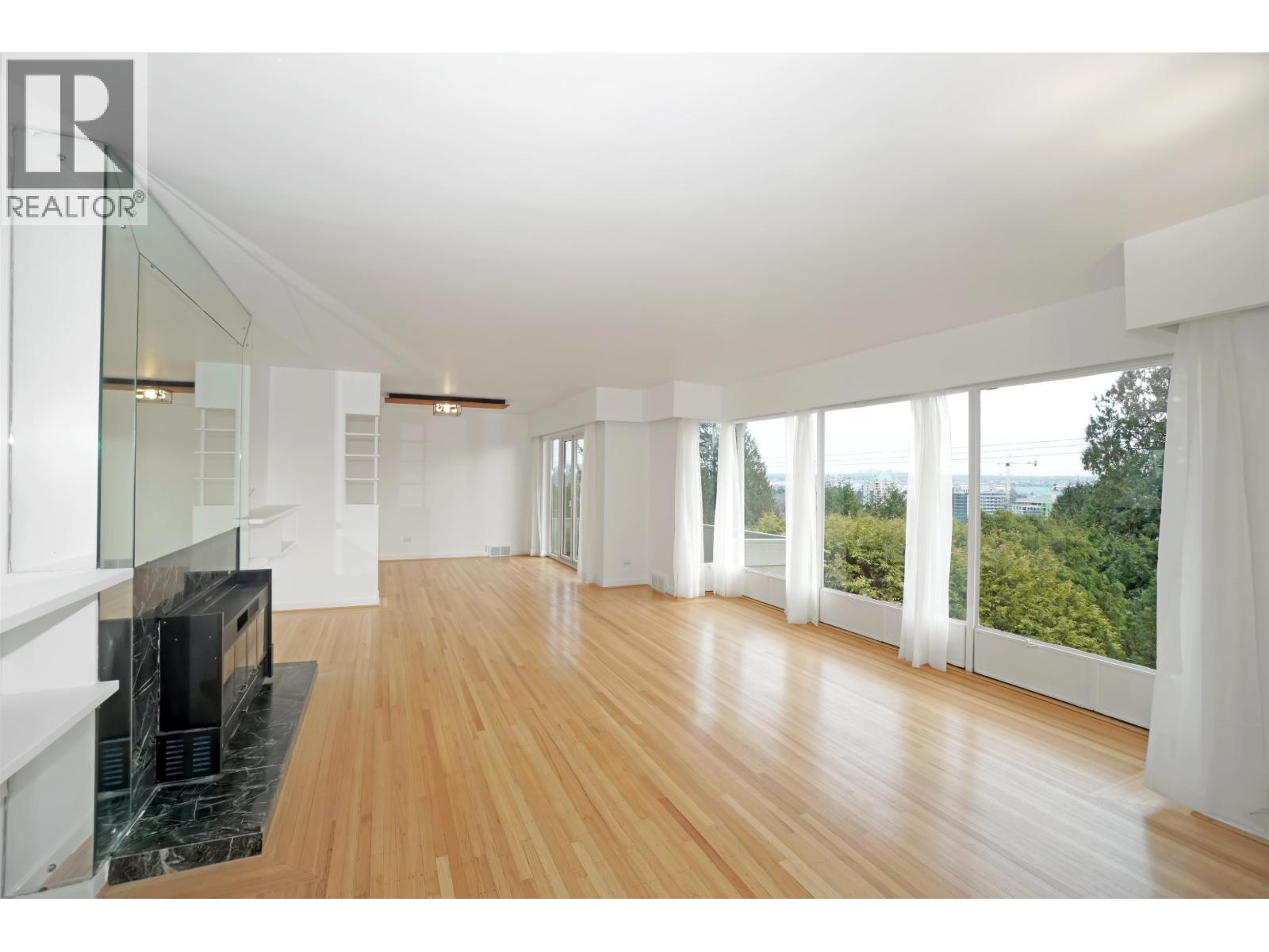 875 ESQUIMALT AVENUE, West Vancouver