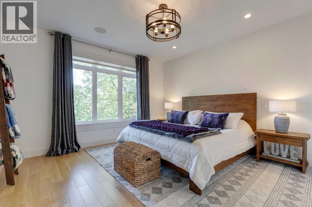 Single Family House for Sale in   Avenue NW Mount Pleasant Calgary 