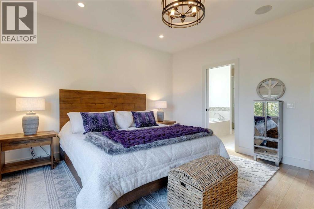 Single Family House for Sale in   Avenue NW Mount Pleasant Calgary 