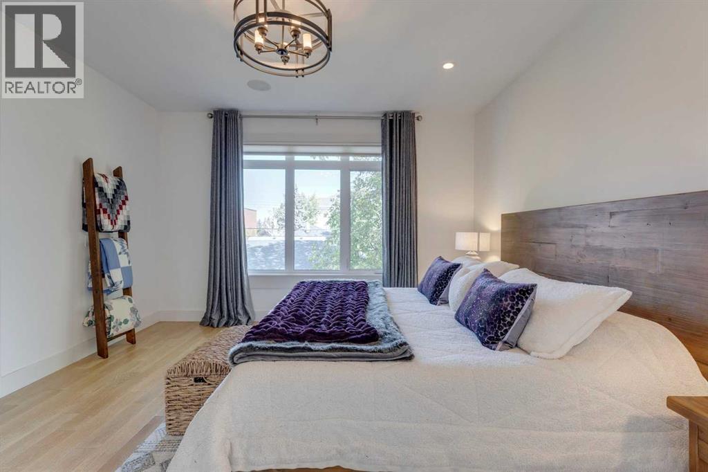 Single Family House for Sale in   Avenue NW Mount Pleasant Calgary 