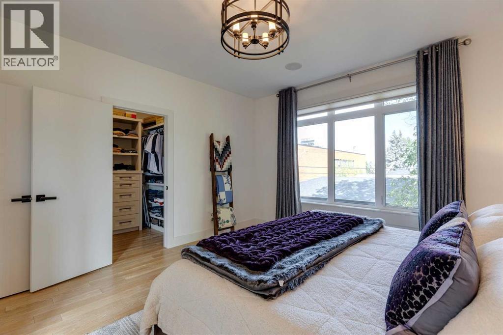 Single Family House for Sale in   Avenue NW Mount Pleasant Calgary 