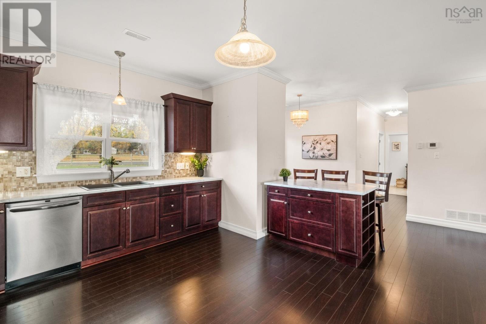 Property 16 of 46 of 6874 Highway 354