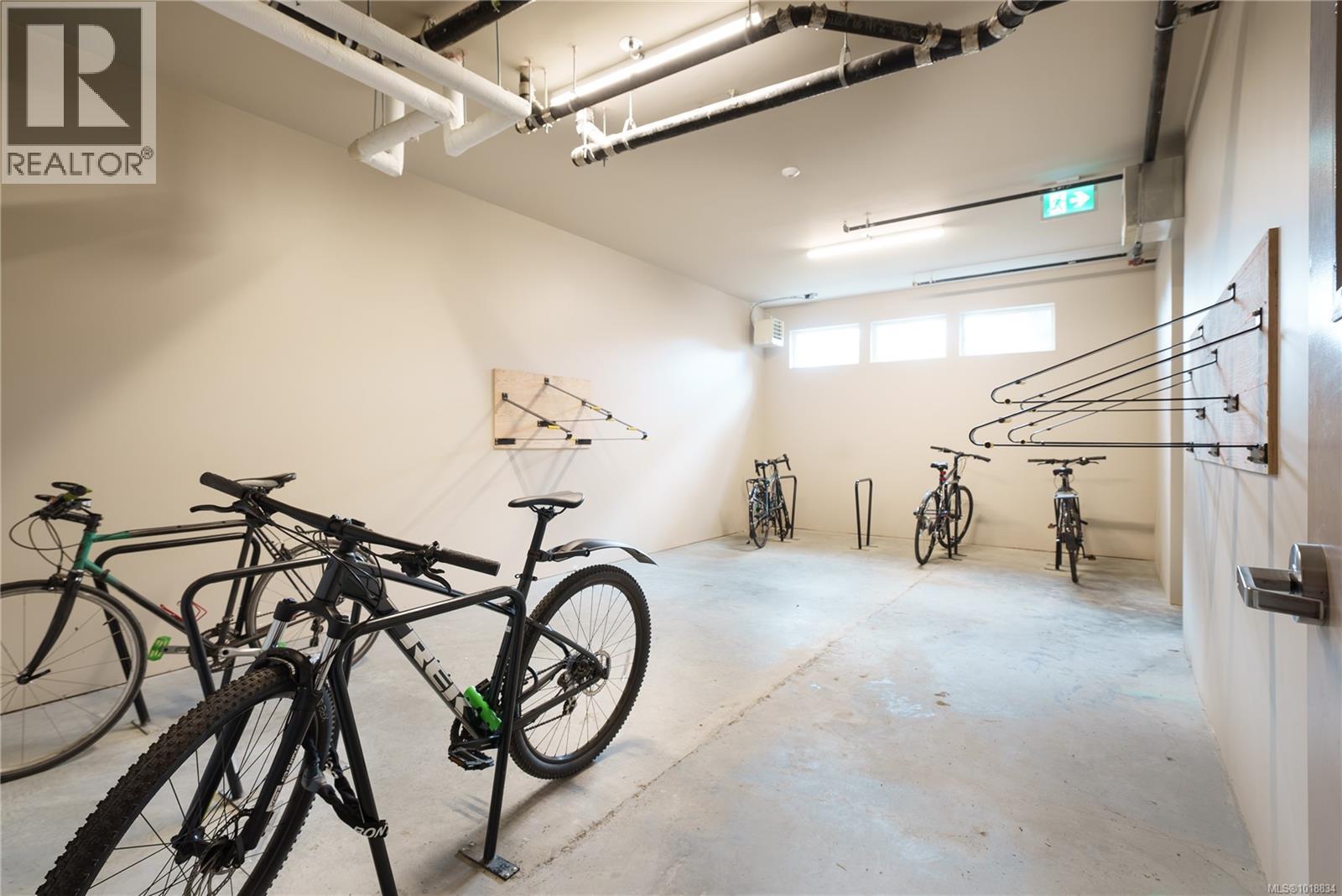 #210 629 SPEED AVE - 12