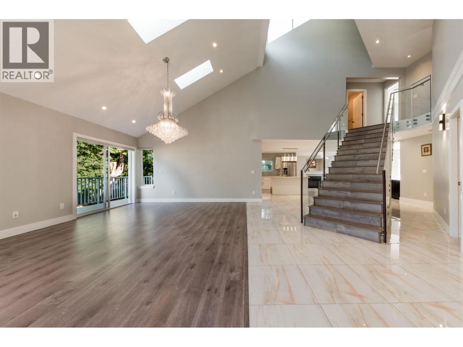 559 BOSWORTH STREET, Coquitlam