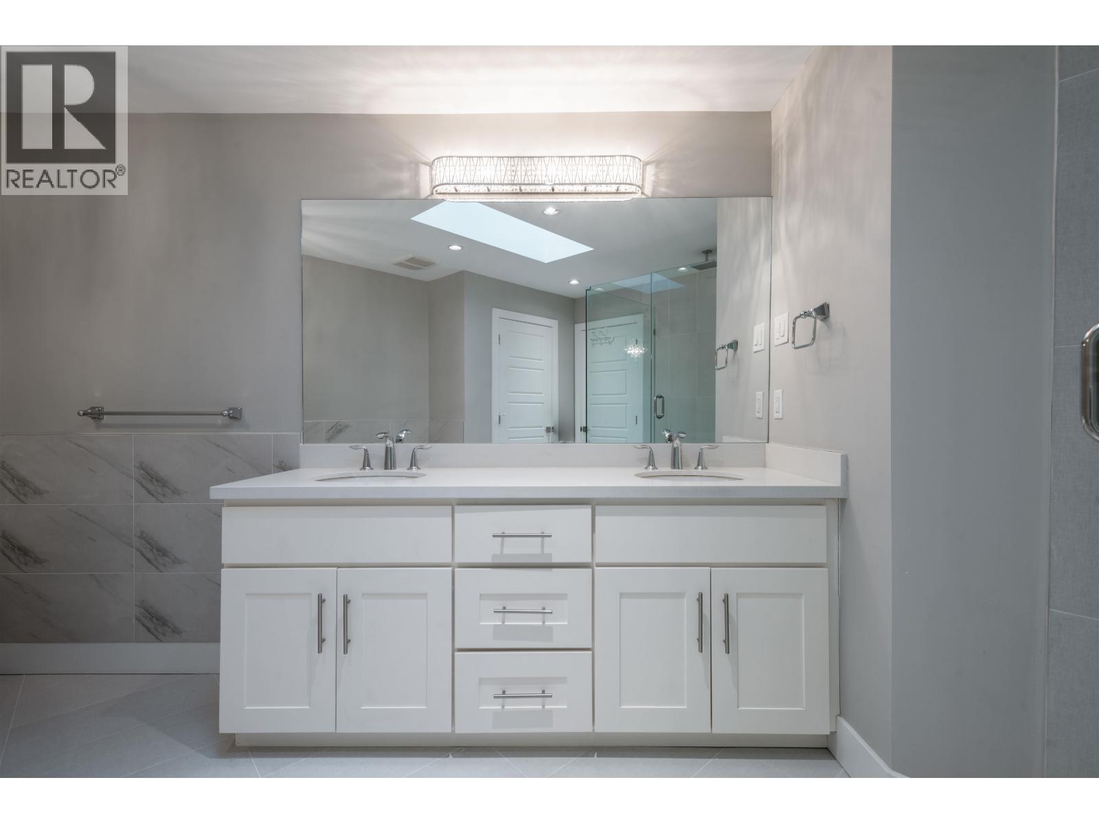 559 BOSWORTH STREET, Coquitlam