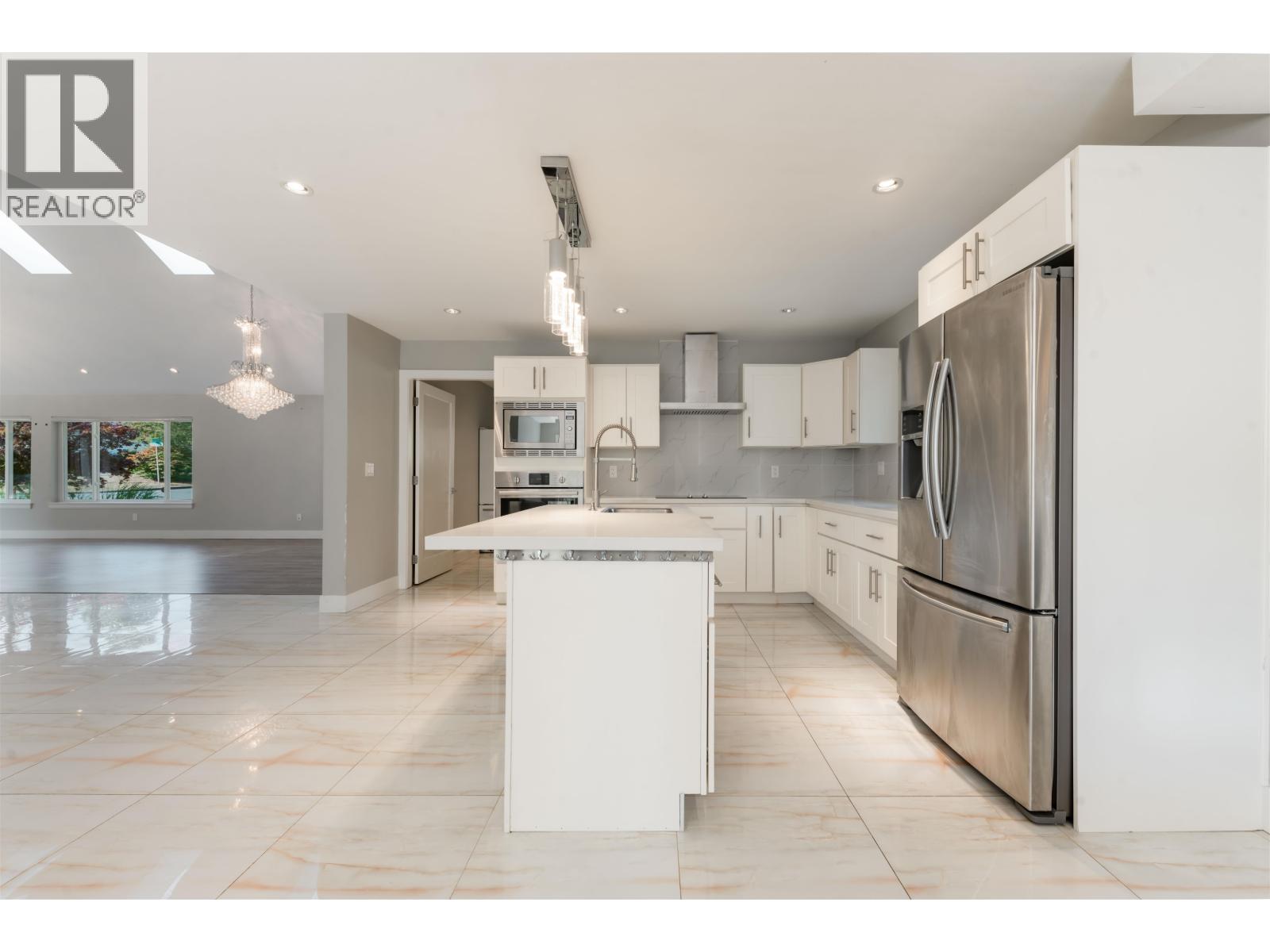 559 BOSWORTH STREET, Coquitlam