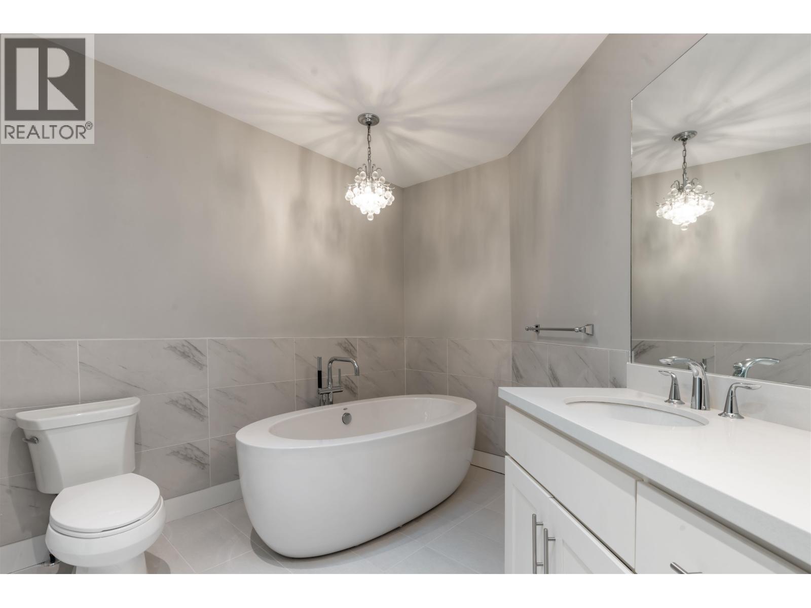 559 BOSWORTH STREET, Coquitlam