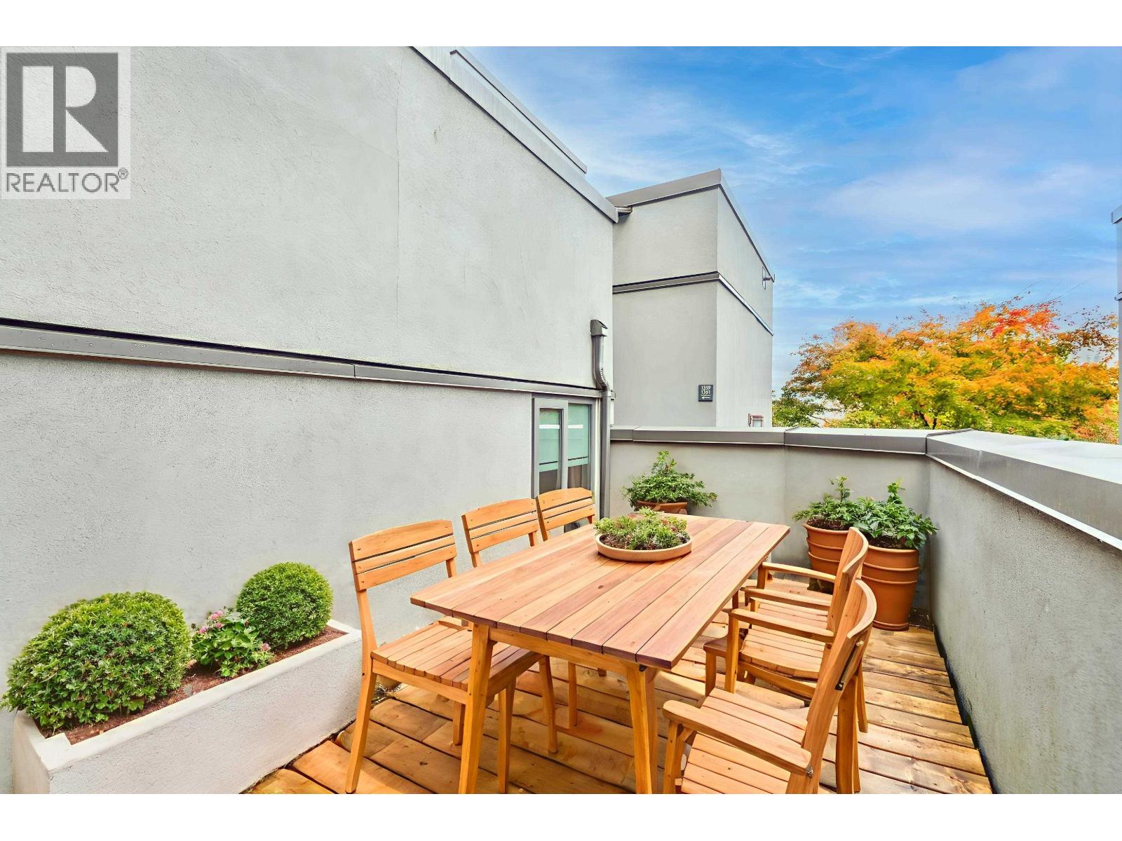 1365 W 8TH AVENUE, Vancouver