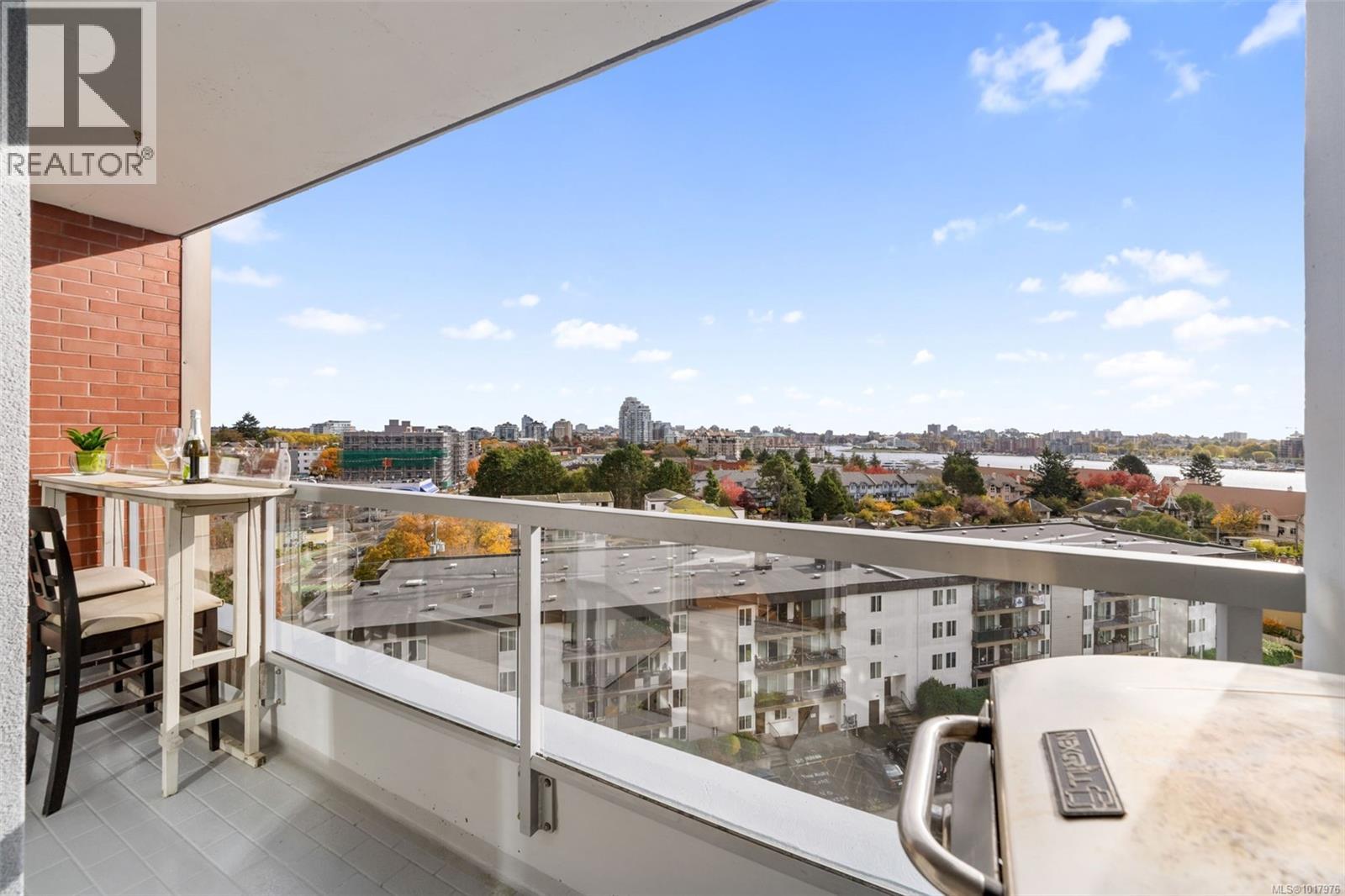 1002 327 Maitland Street, Victoria