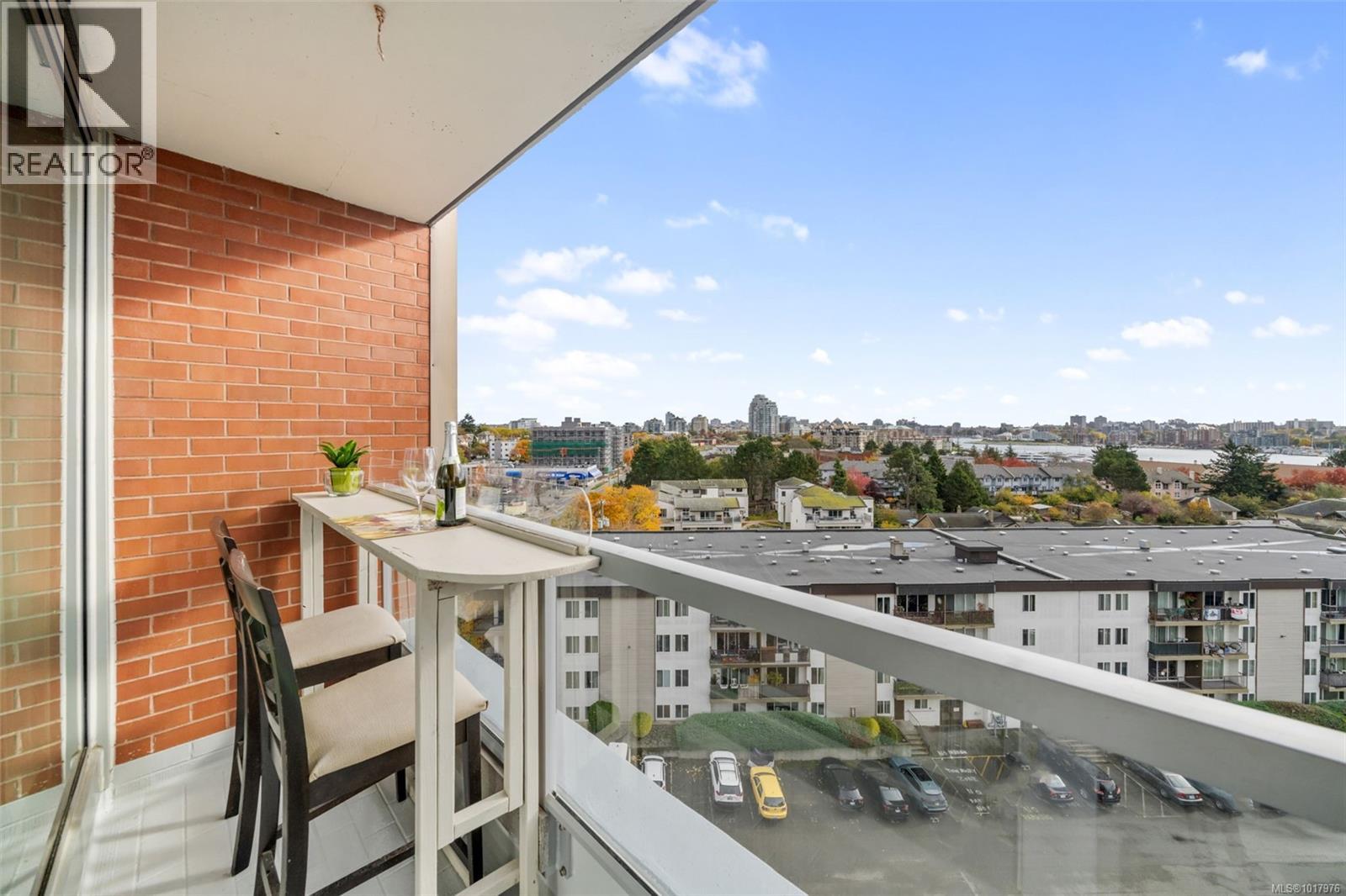 1002 327 Maitland Street, Victoria