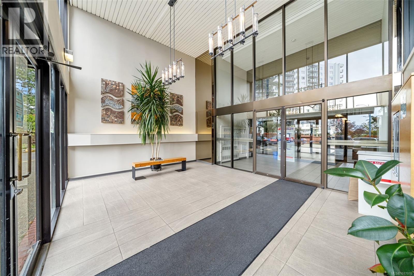 1002 327 Maitland Street, Victoria