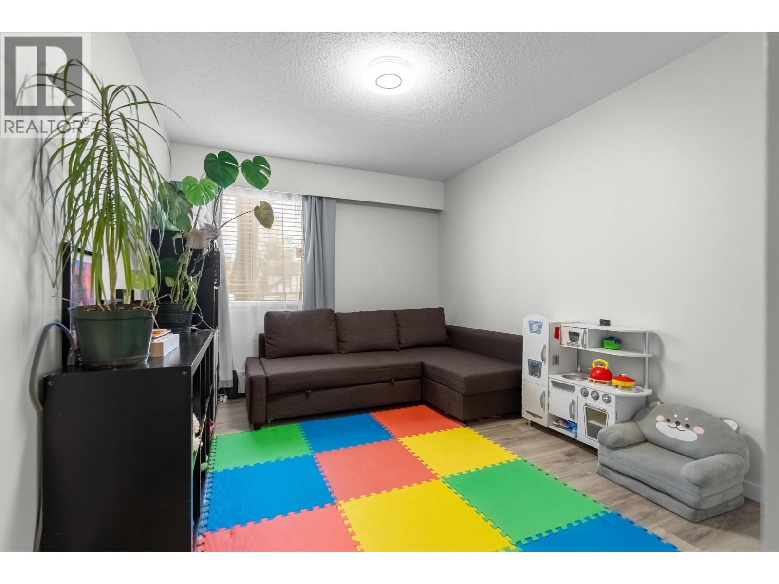 101 515 ELEVENTH STREET, New Westminster