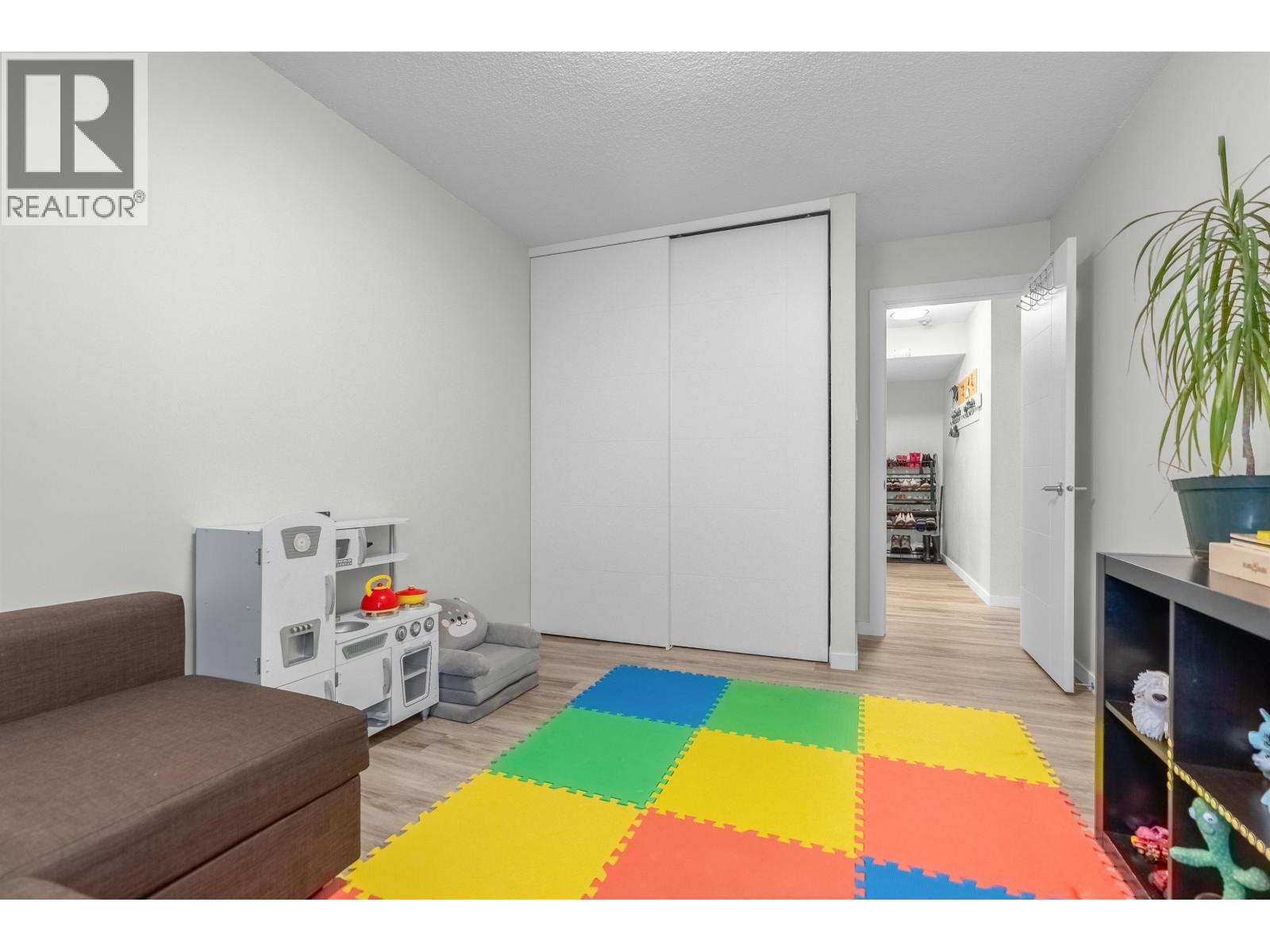 101 515 ELEVENTH STREET, New Westminster