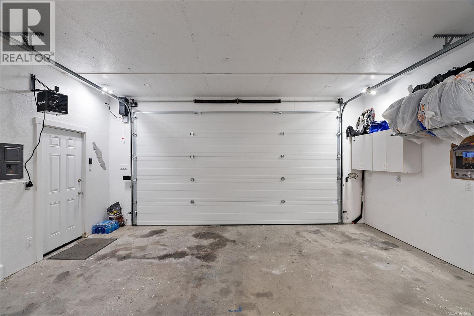 1409 Hillgrove Rd, North Saanich