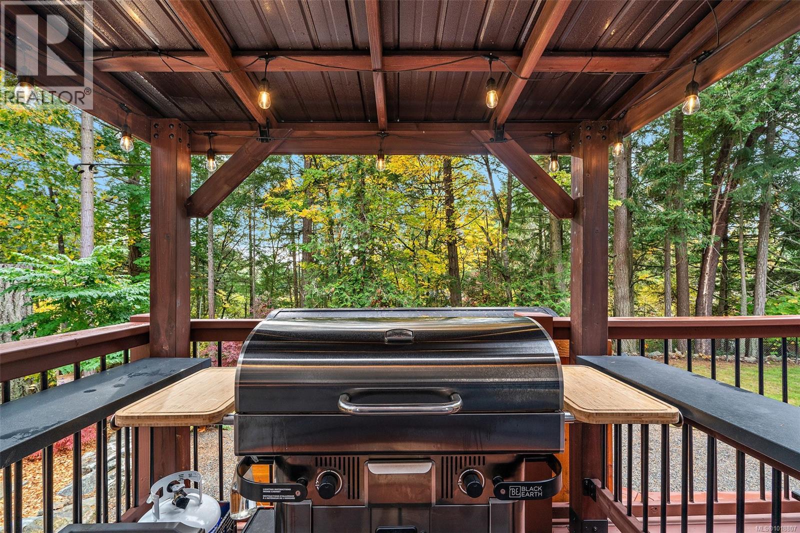 1409 Hillgrove Rd, North Saanich