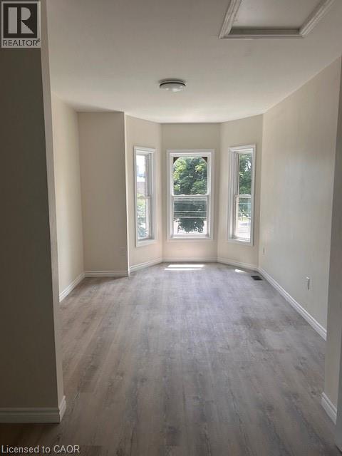 488 HUGHSON Street N - 9