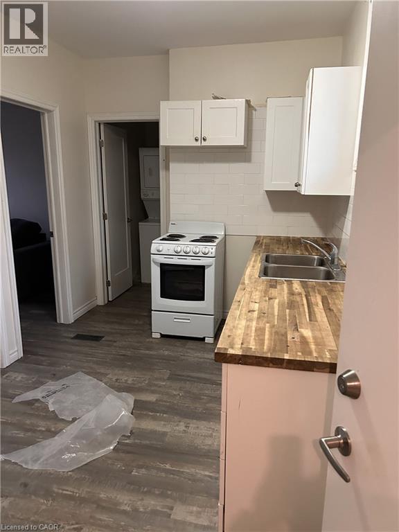 488 HUGHSON Street N - 8