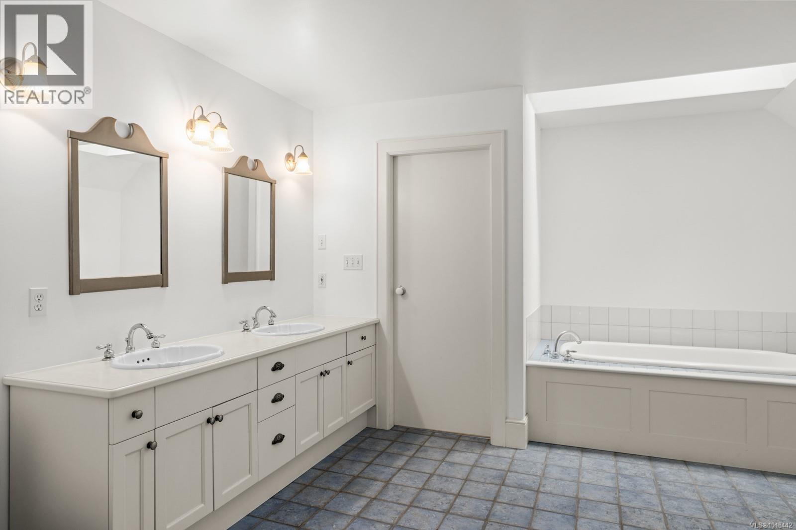 729 Caleb Pike Rd, Highlands