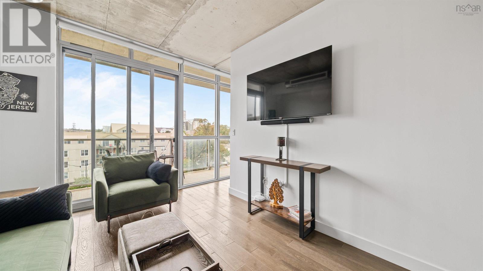 Property 19 of 50 of 515 1065 Barrington Street