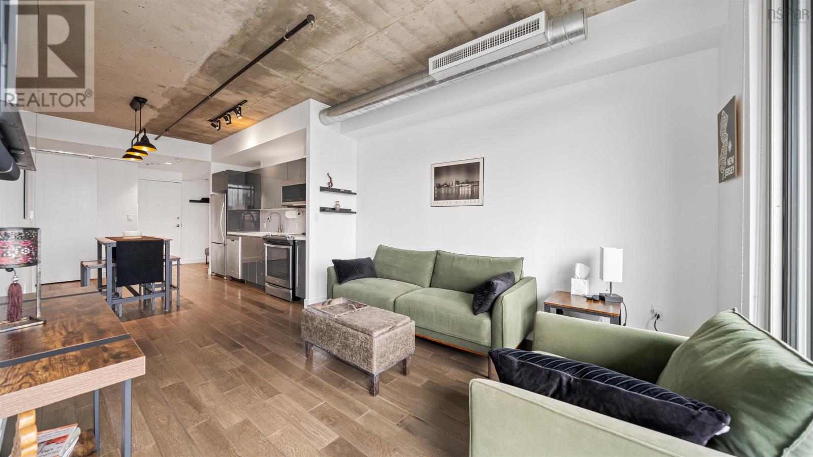 Property 21 of 50 of 515 1065 Barrington Street