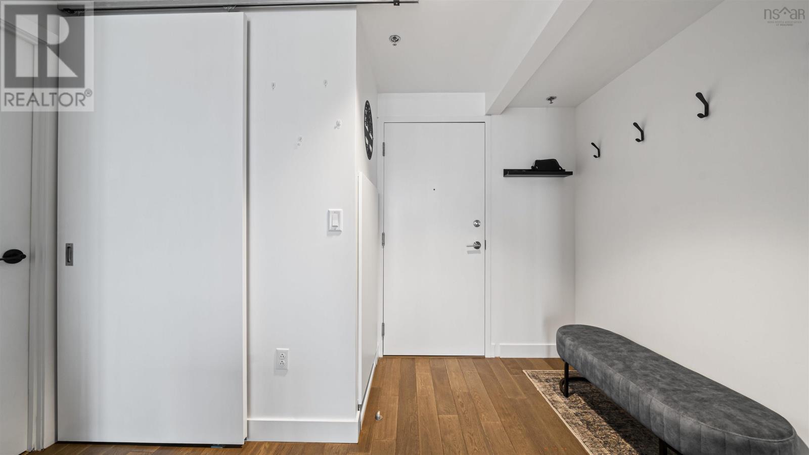 Property 6 of 50 of 515 1065 Barrington Street