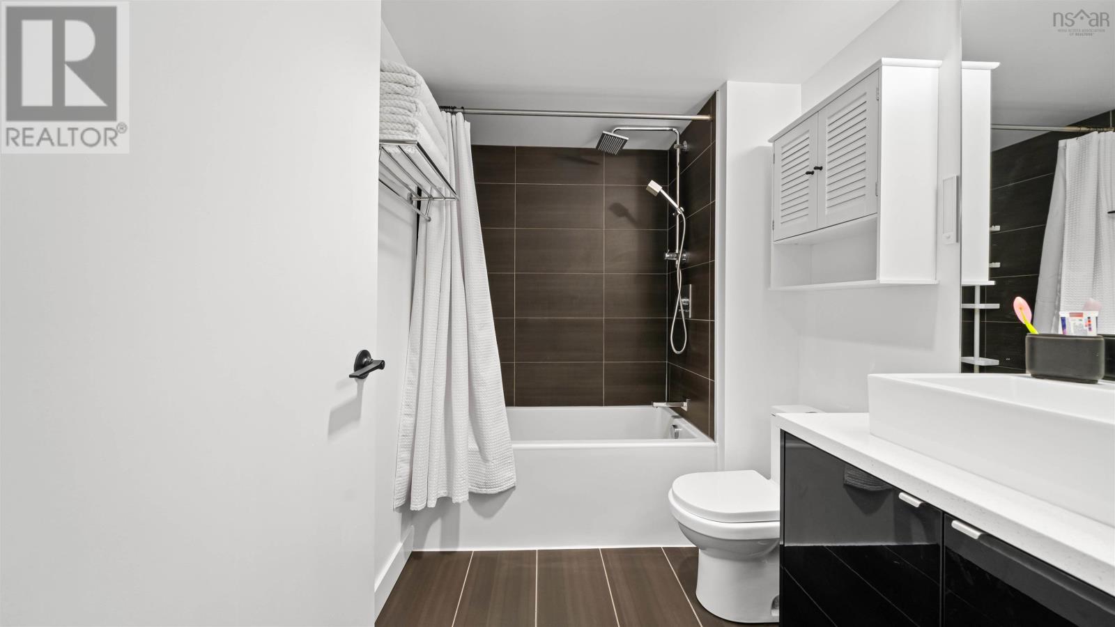 Property 23 of 50 of 515 1065 Barrington Street