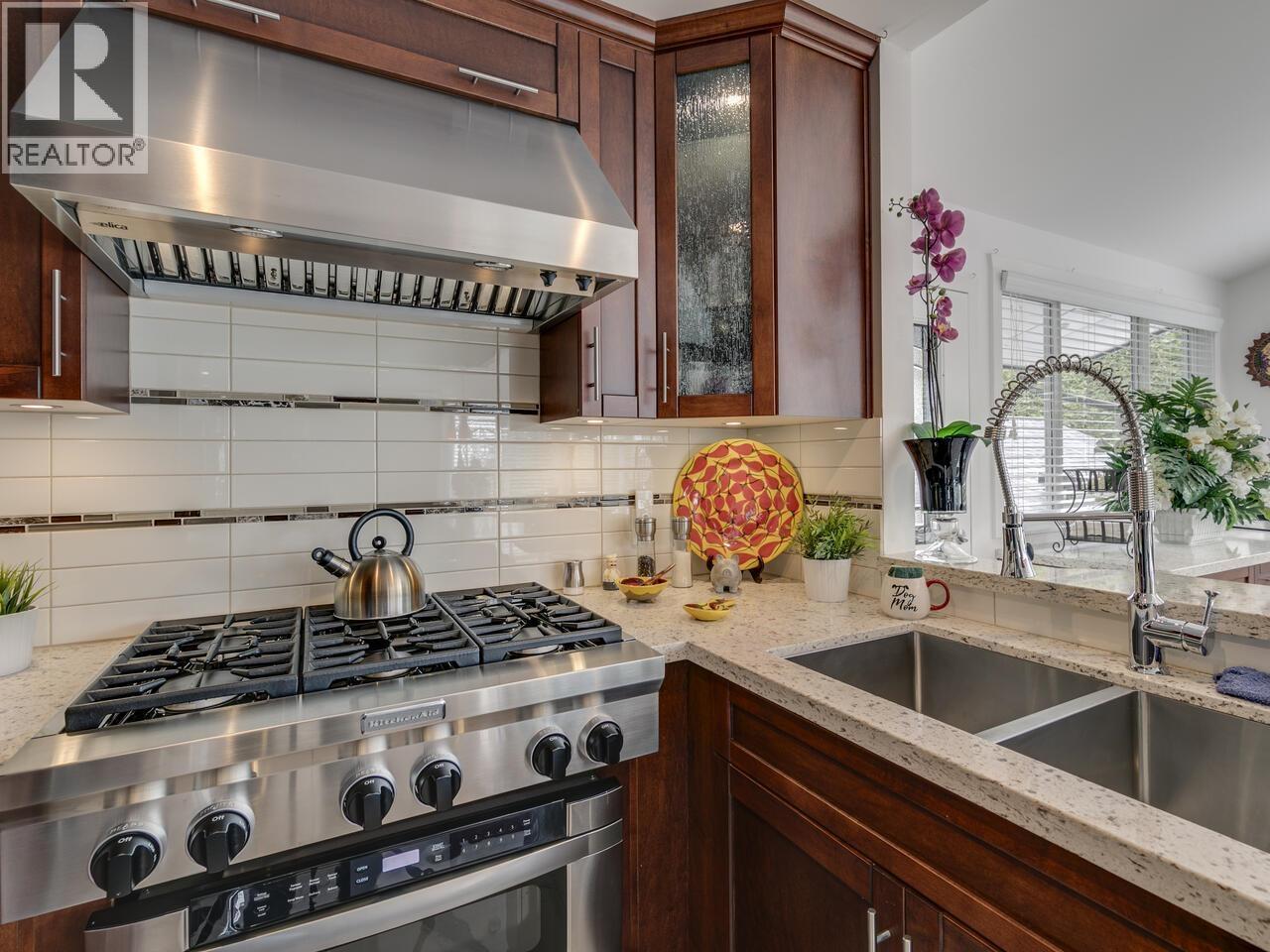 491 MIDVALE STREET, Coquitlam