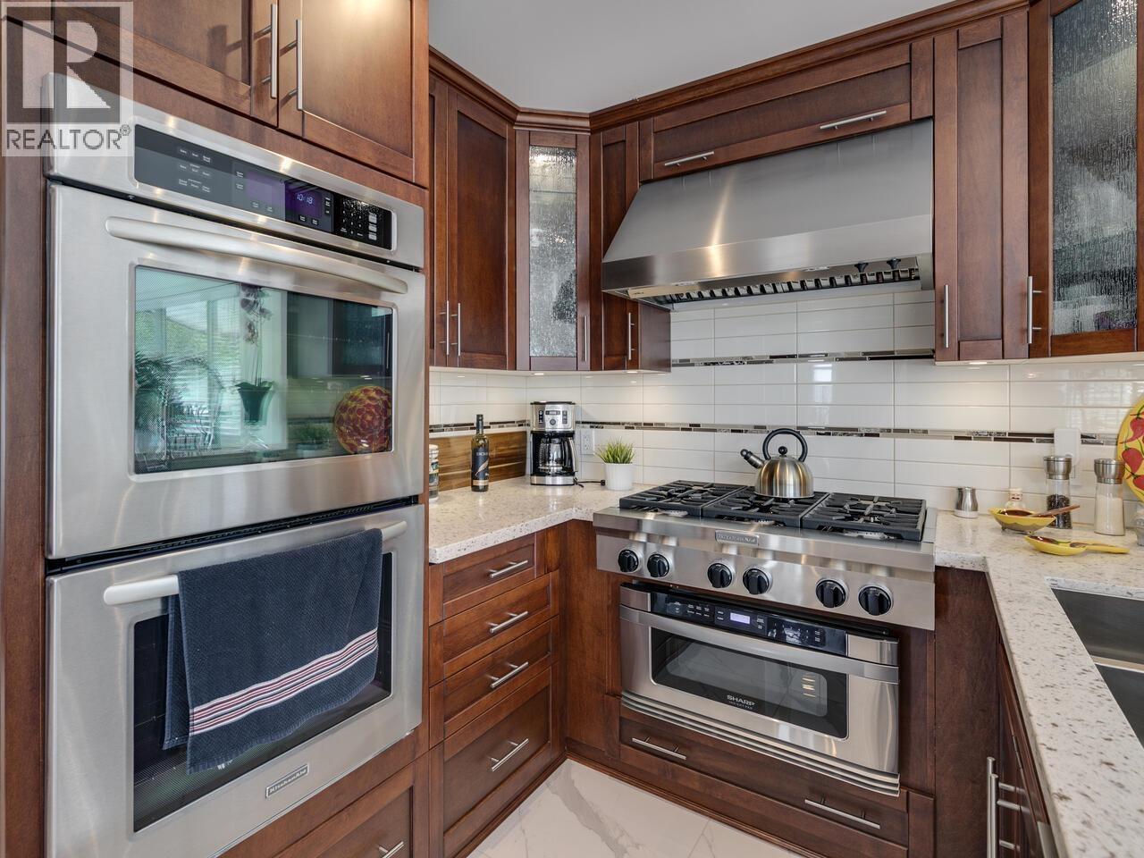 491 MIDVALE STREET, Coquitlam