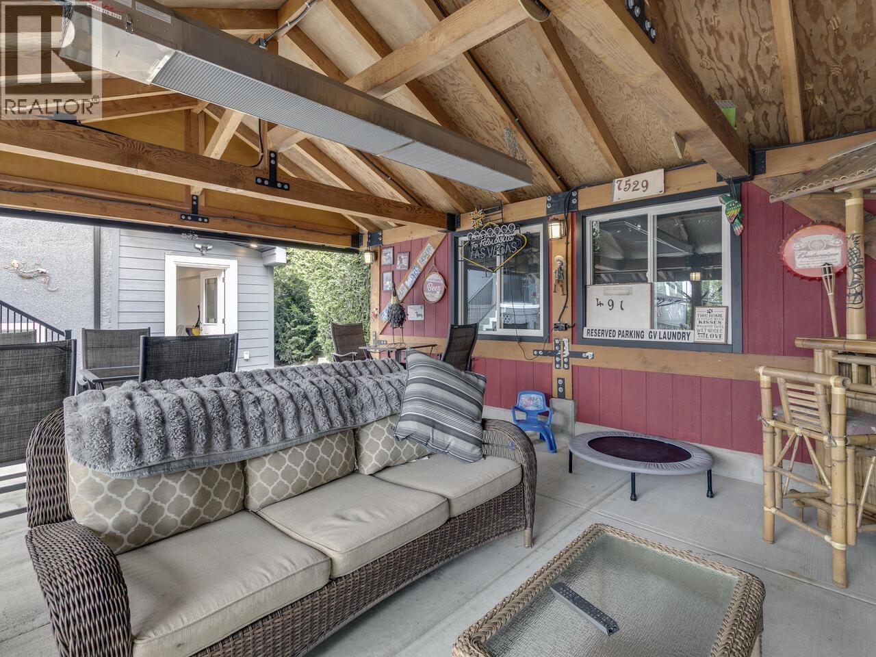 491 MIDVALE STREET, Coquitlam