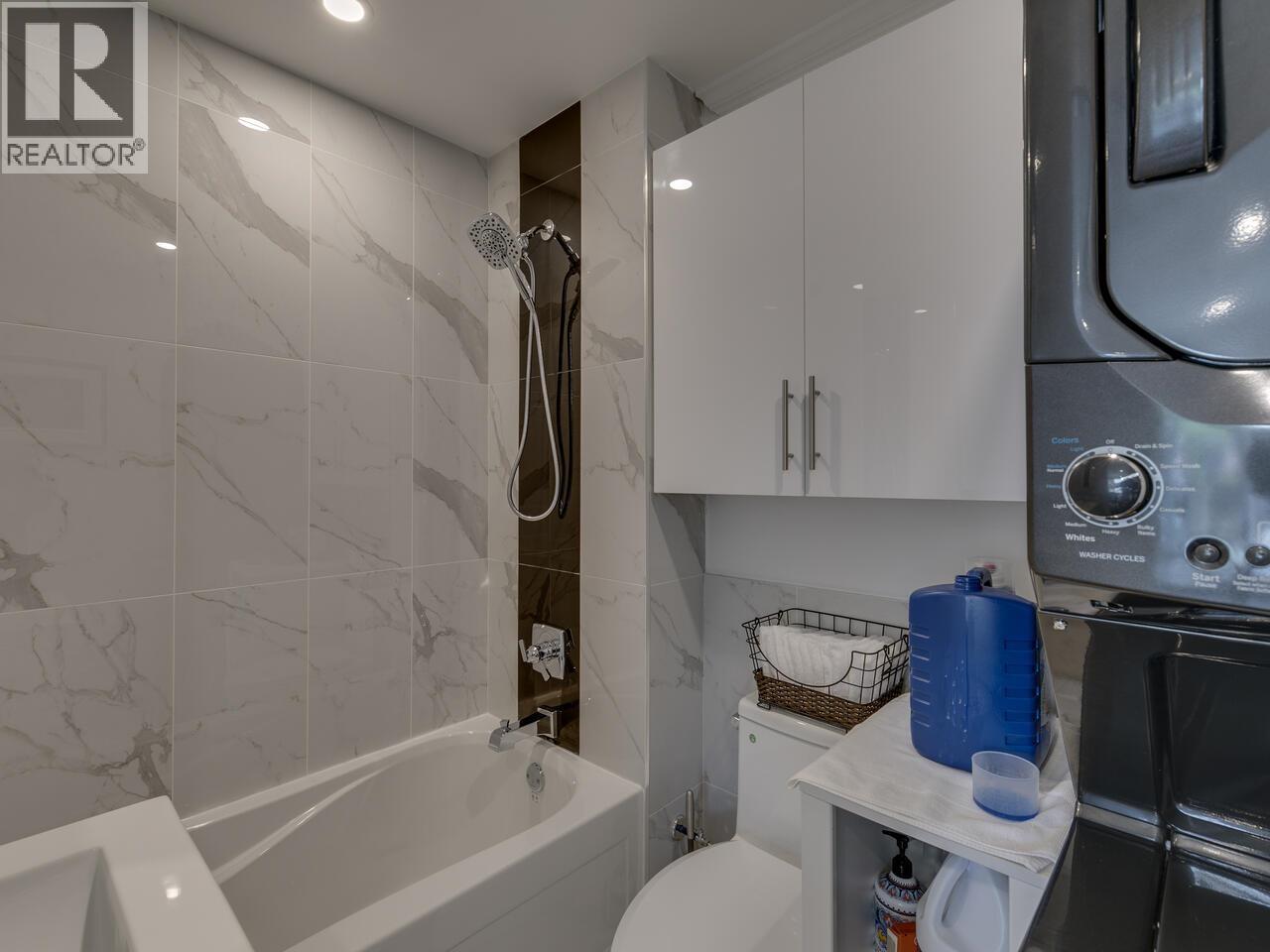 491 MIDVALE STREET, Coquitlam