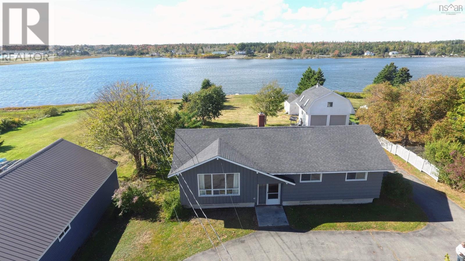 Property 11 of 49 of 41 HOWE Street