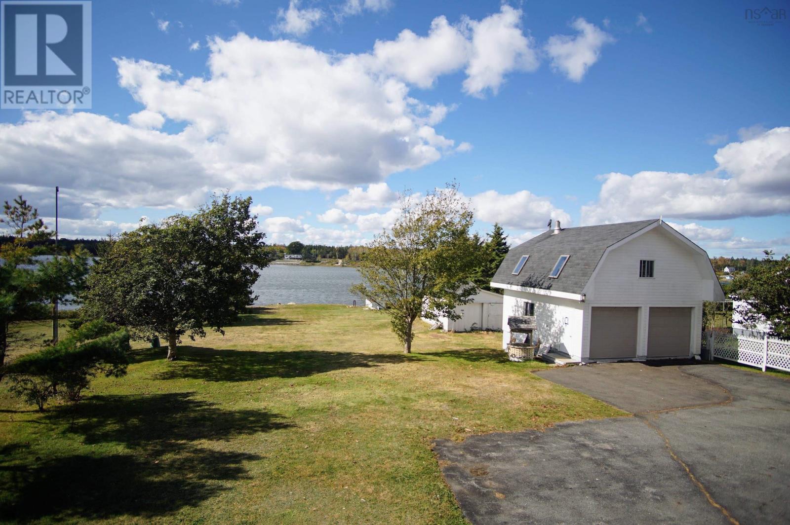 Property 15 of 49 of 41 HOWE Street