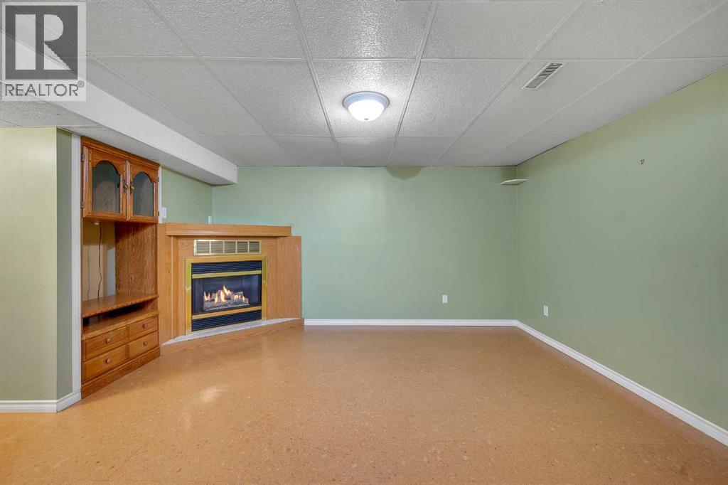 Single Family House for Sale in  Anaheim Court NE Monterey Park Calgary 