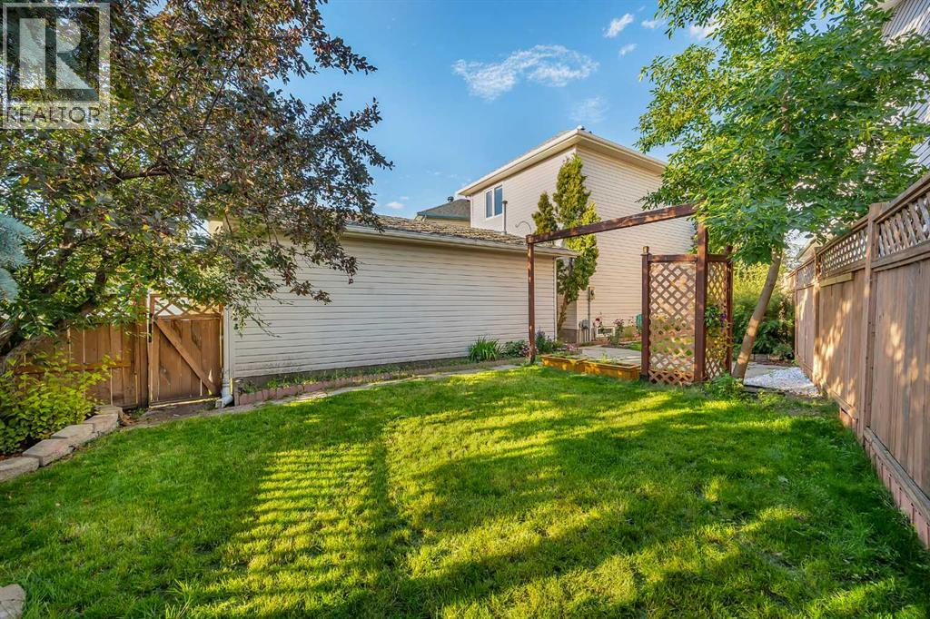 Single Family House for Sale in  Anaheim Court NE Monterey Park Calgary 