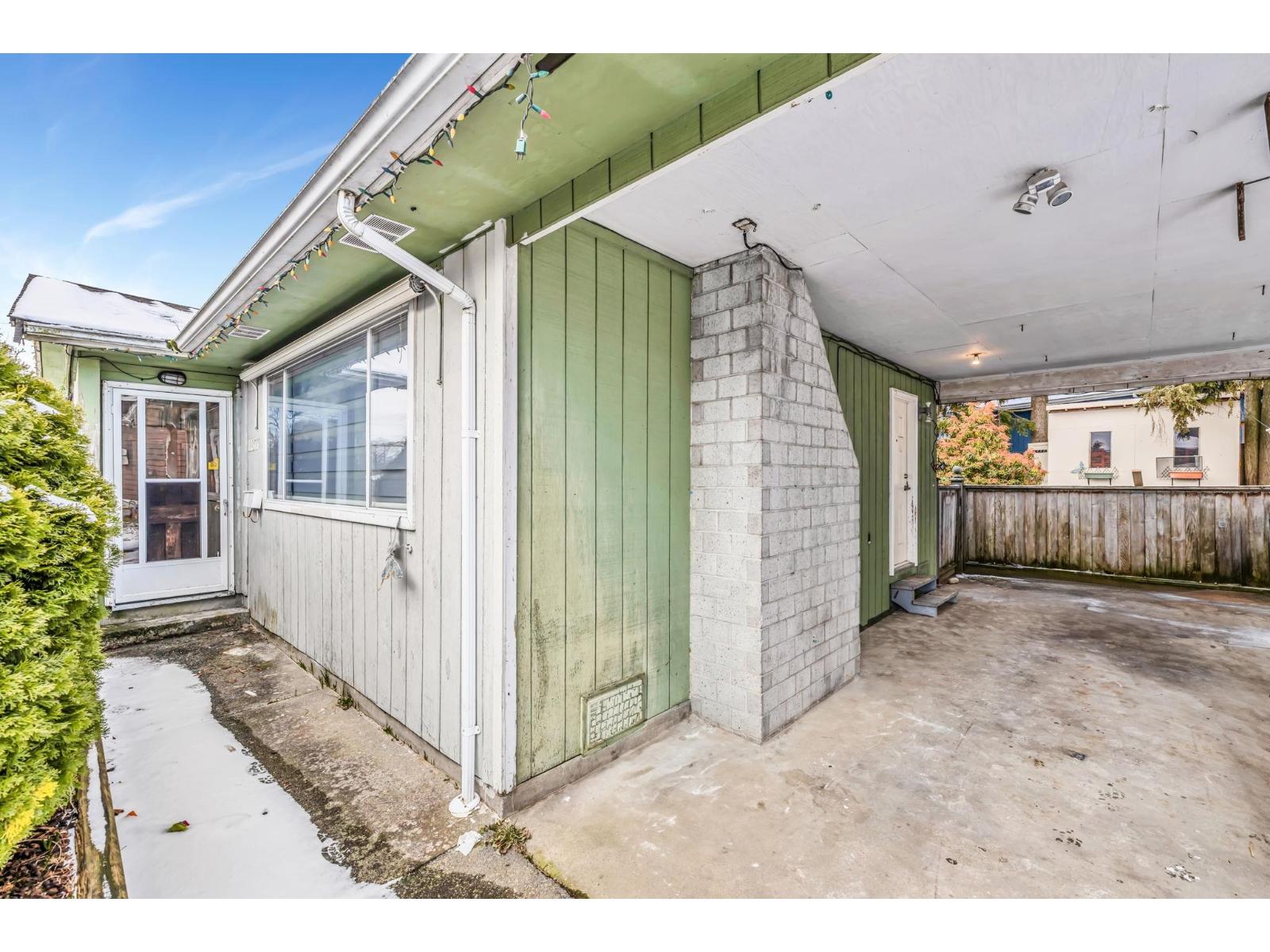 11377 77 AVENUE, Delta