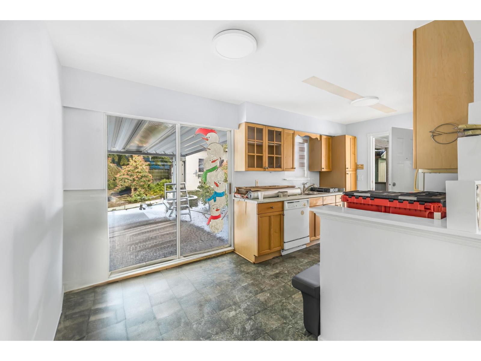 11377 77 AVENUE, Delta