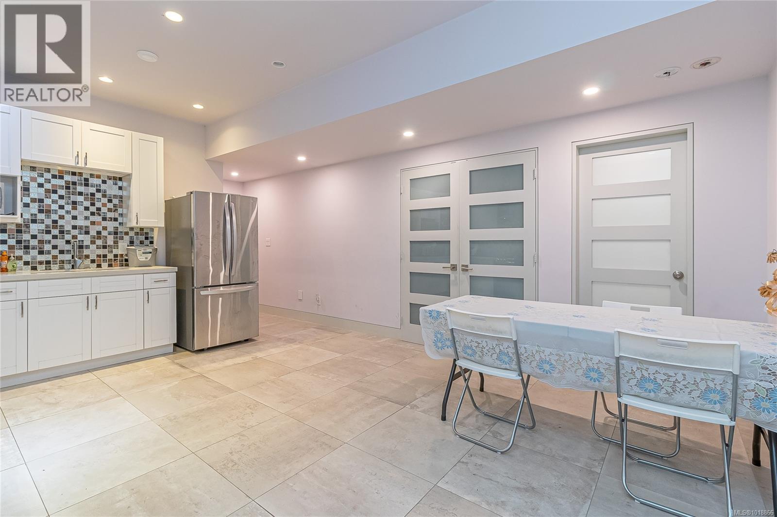 2328 DUNLEVY ST - 28