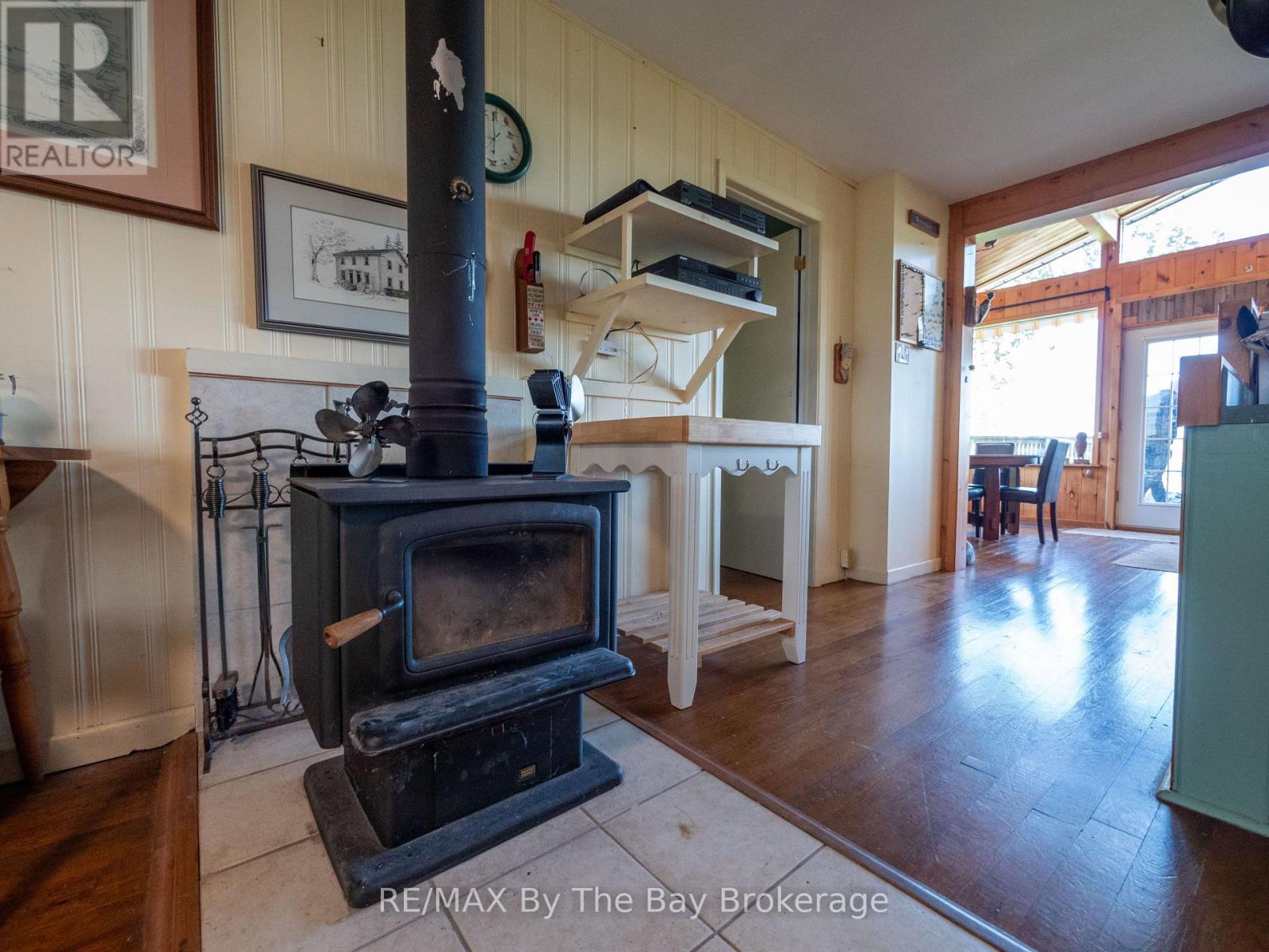 116 ISLAND 150/ BROSSEAU ISLAND - 12