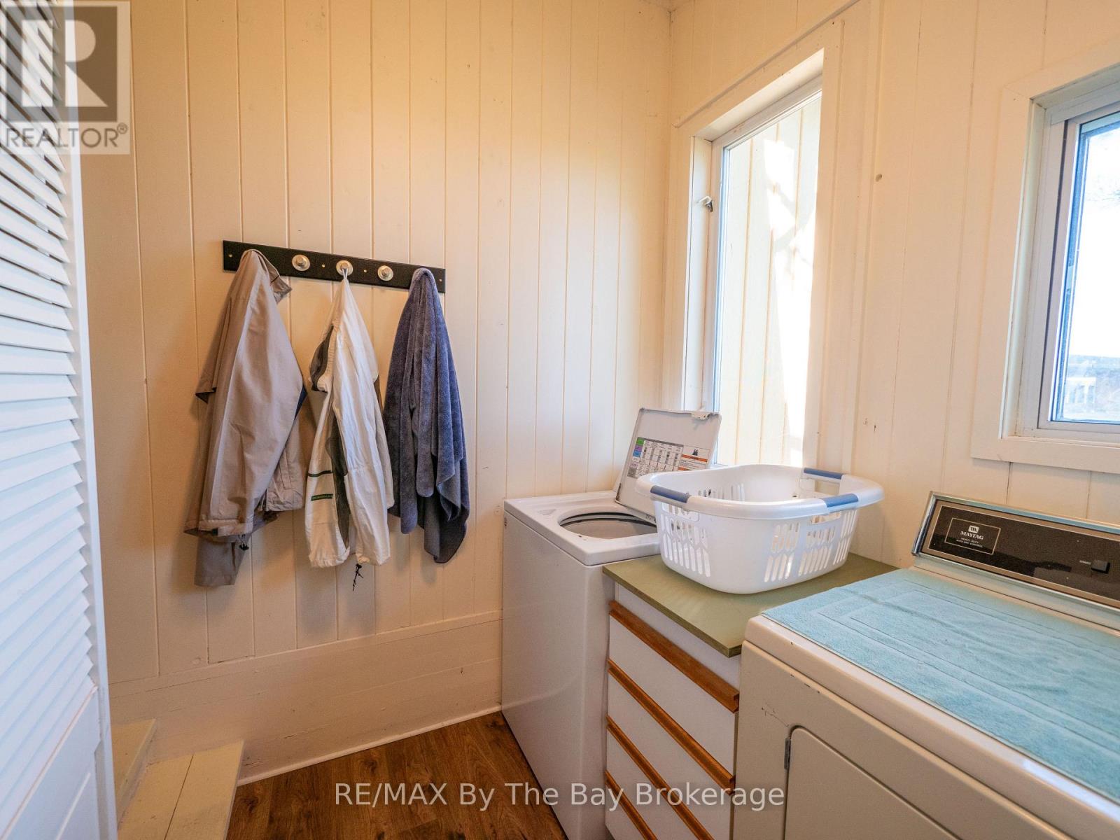 116 ISLAND 150/ BROSSEAU ISLAND - 18