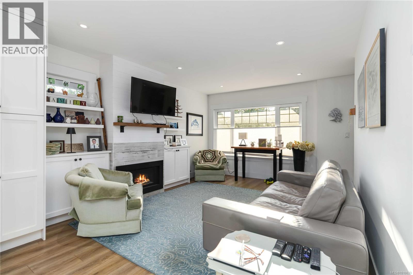  2951 Dean Avenue, Saanich