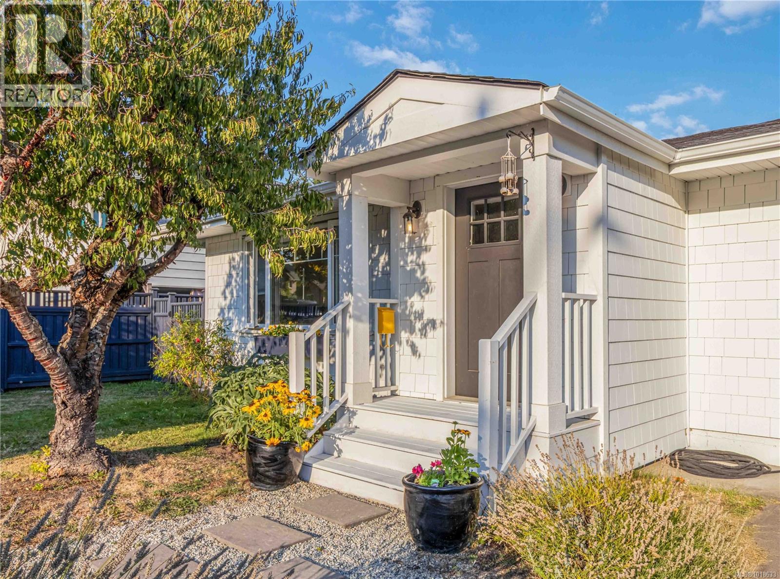  2951 Dean Avenue, Saanich