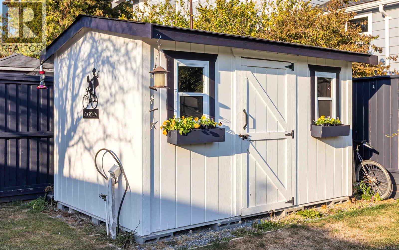  2951 Dean Avenue, Saanich