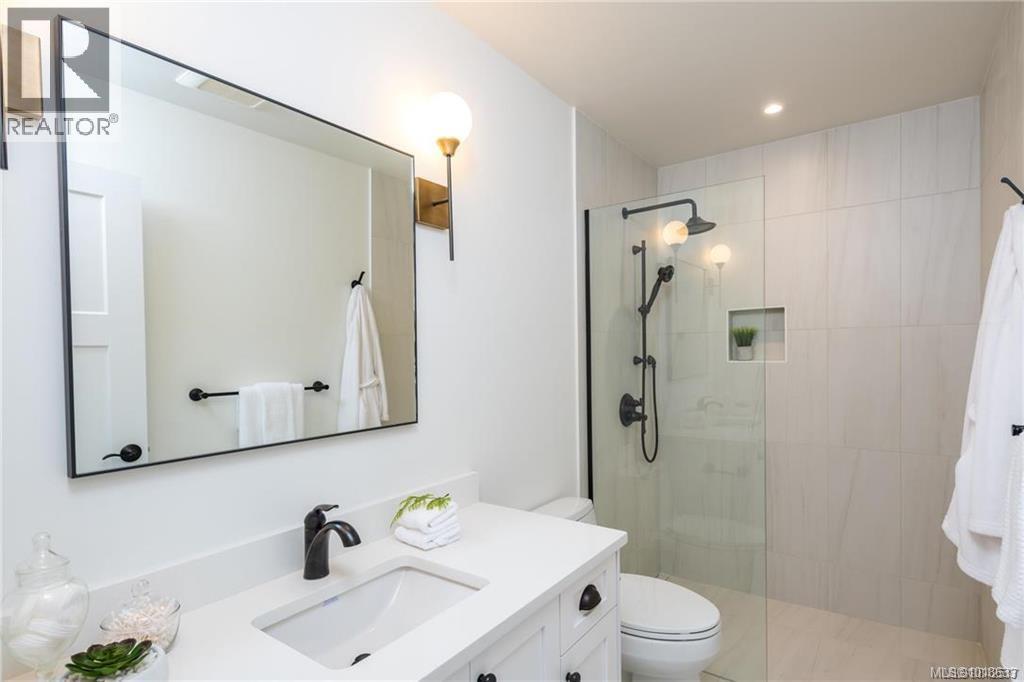  2951 Dean Avenue, Saanich