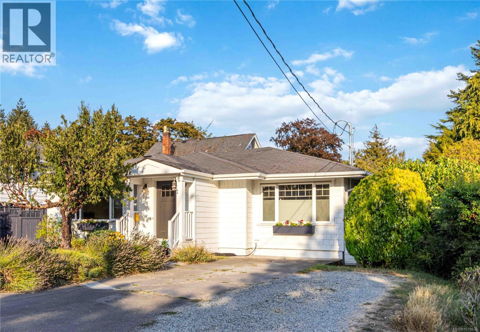  2951 Dean Avenue, Saanich