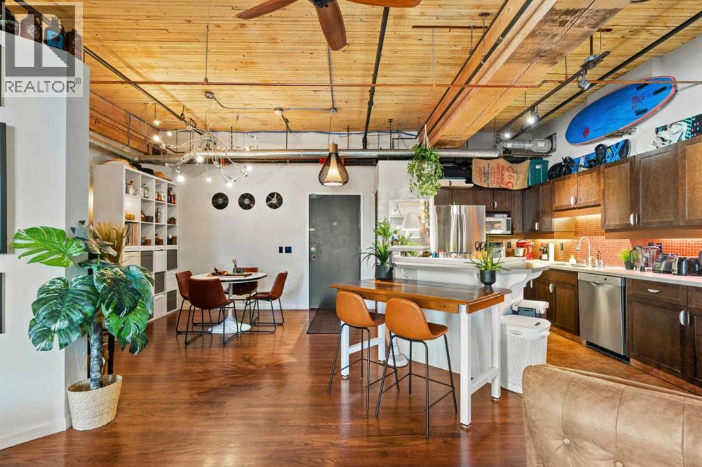 Single Family House Loft for Sale in    Avenue SW Beltline Calgary 